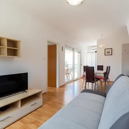 Fran 公寓 尼亚卢卡