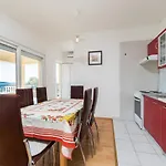 Fran Apartman *