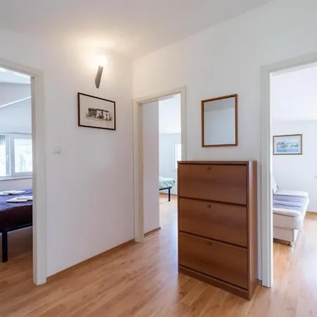 Apartment Fran *